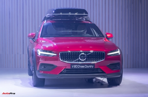 Volvo V60 Cross Country lần đầu ra mắt Việt Nam: Xe chơi cho đại gia, giá 2,55 tỷ đồng