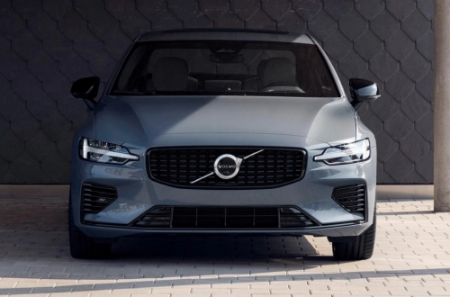 Volvo S60 và V60 âm thầm nâng cấp với động cơ phù hợp thời buổi giá xăng tăng