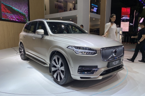 Volvo XC90 Plug-in Hybrid Ultra 2025: Giá xe XC90 mới nhất & giá lăn bánh kèm ưu đãi tháng 09/2025