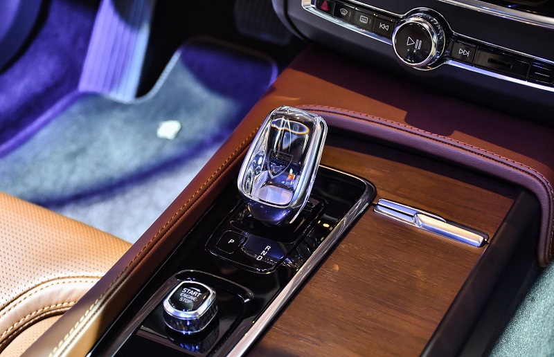 Bệ điều khiển trung tâm Volvo S90L Ultra