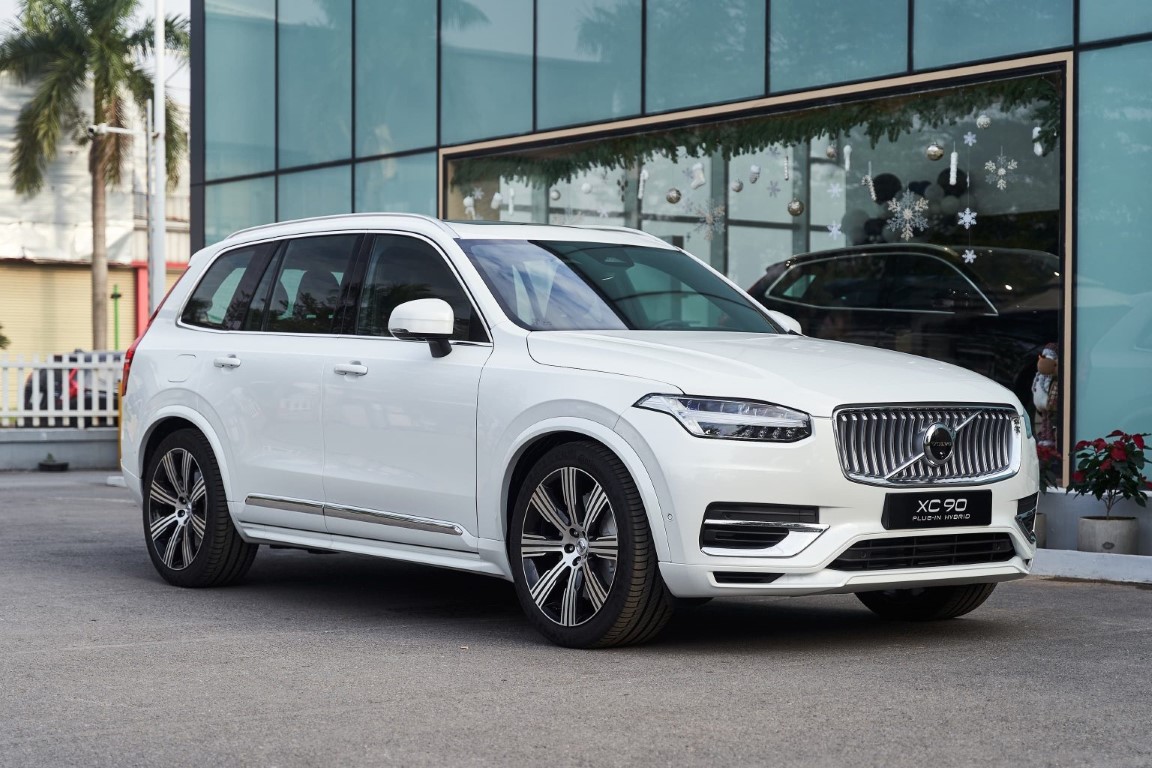 Volvo XC90 Recharge Sang trọng, Mạnh mẽ & Thời thượng