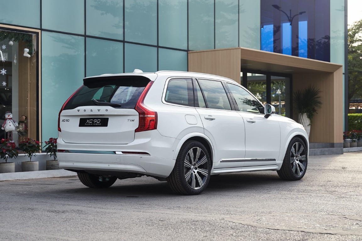 ĐUÔI XE VOLVO XC90 PLUG-IN HYBRID ULTRA 2025 - 2